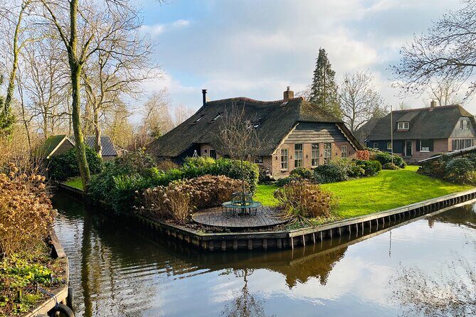 Giethoorn and Zaanse Schans Day Tour Small Group Incl. Boat Ride - Practical packing and timing tips that actually help