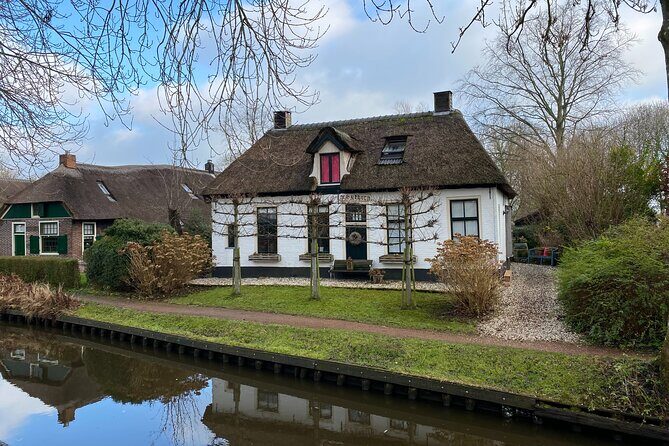 Giethoorn and Zaanse Schans Day Tour Small Group Incl. Boat Ride - Should you book this day tour?