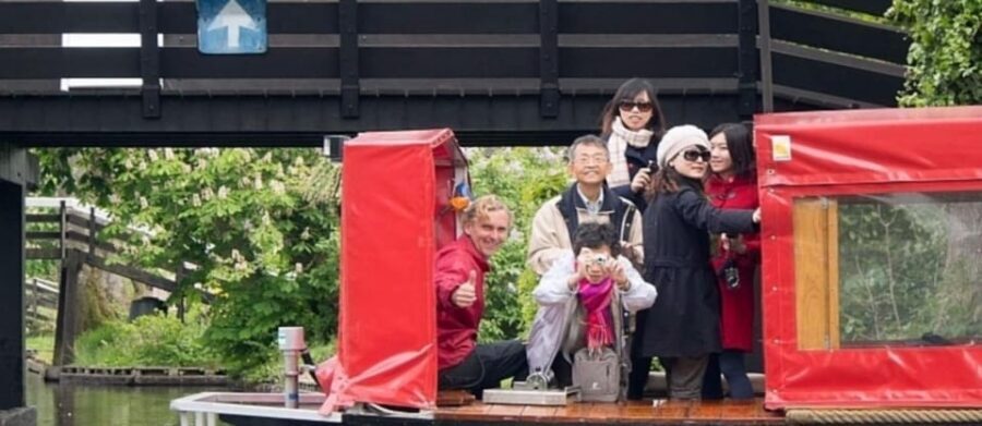Giethoorn: Canal cruise Giethoorn village and lake - Quick highlights to look for