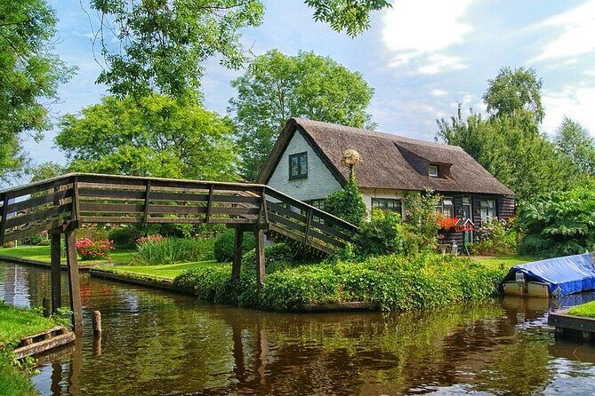 Giethoorn Day Trip from Amsterdam With Cruise and Cheeseplatter - What you get for $113 (and what to budget for)