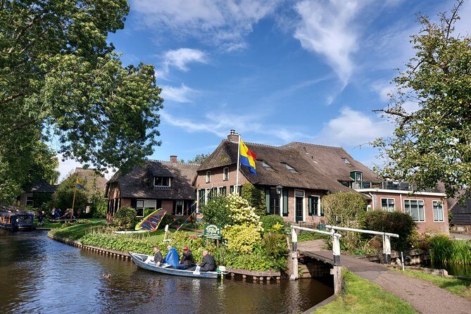 Giethoorn Small-Group Tour from Amsterdam (Max. 8 People) - Riding Out of Amsterdam: the Van Start That Sets the Tone