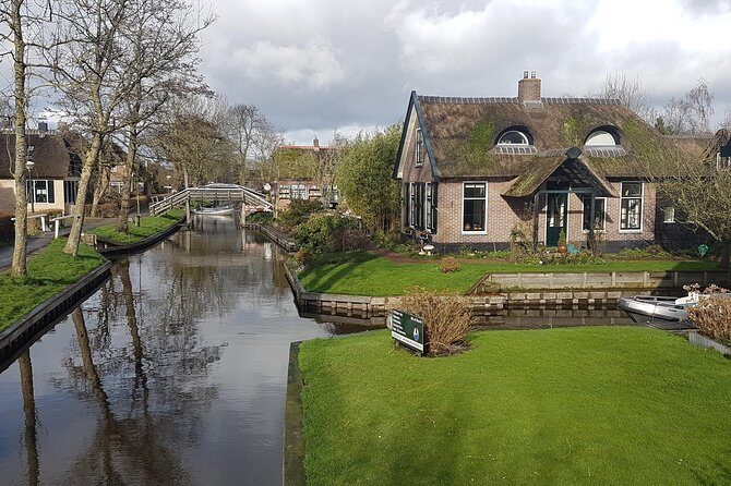 Giethoorn Small-Group Tour from Amsterdam (Max. 8 People) - The Guide Factor: Why People Keep Calling This Trip Perfect
