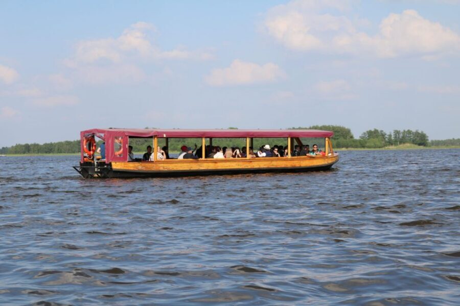 Giethoorn: Village & National Park Canal Cruise with Coffee - Key things to know before you go