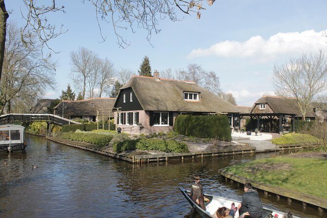 Giethoorn, Zaandam & Zaanse Schans Day Tour w/ Small Boat Ride - Price and value: what about $166.96 feels fair