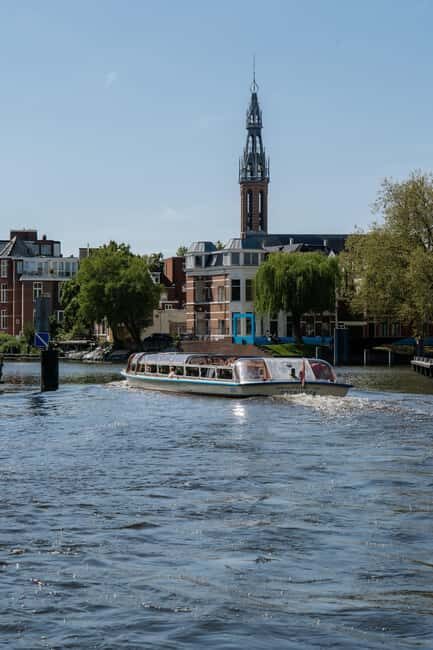 Groningen: City Canal Cruise - Groninger Museum and the Tasman Tower: Modern Meets Old
