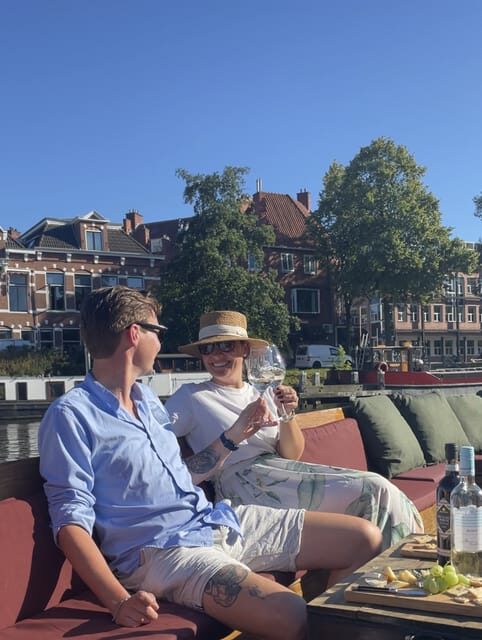Groningen: Evening Cheese and Wine cruise - Getting On at Boot Groningen (and What to Expect Once You Board)