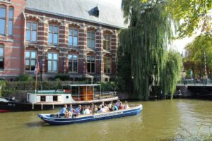 Groningen: Open Boat City Canal Cruise - Finding Schuitendiep 82 and Getting On the Boat