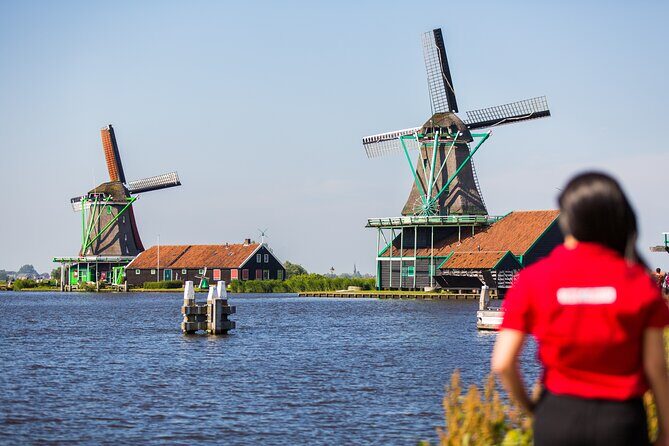 Guided Day Trip - Volendam, Zaanse Schans, Marken & Edam - Volendam by boat and on land: IJsselmeer views and “treat-stop” timing