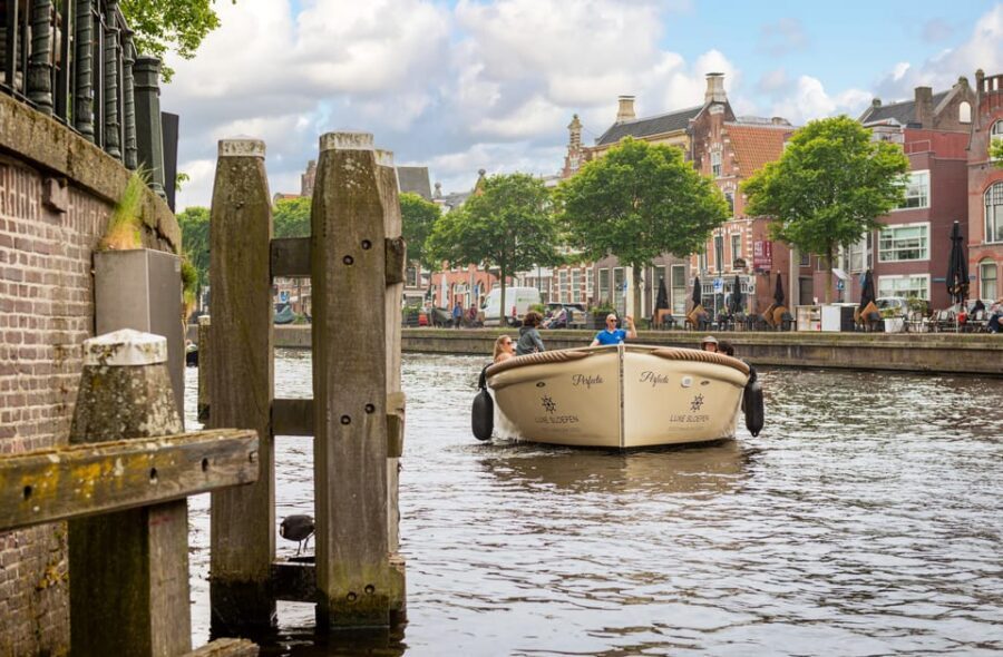 Haarlem: De Adriaan Windmill Tour + Open Canal Cruise - Price and value: what $28 really buys you