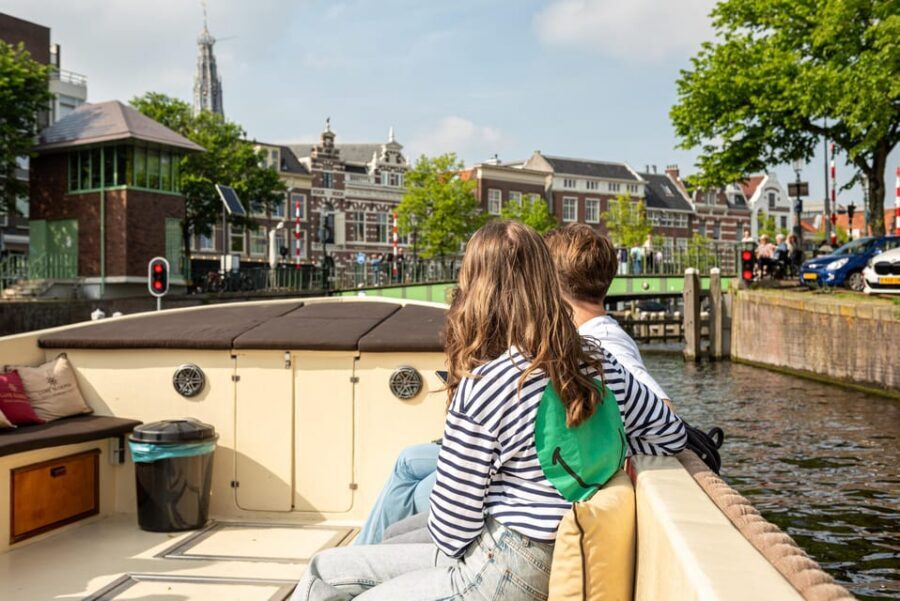Haarlem: De Adriaan Windmill Tour + Open Canal Cruise - Small-group feel and the human touch (the part you’ll remember)