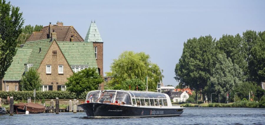 Haarlem: Dutch Windmill & Spaarne River Sightseeing Cruise - Price and value: why $20 for 1.5 hours can make sense