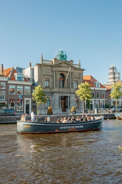 Haarlem: Sightseeing Boat Tour with Snacks and Drinks - Haarlem By Boat: Why This 75-Minute Cruise Feels Worth It