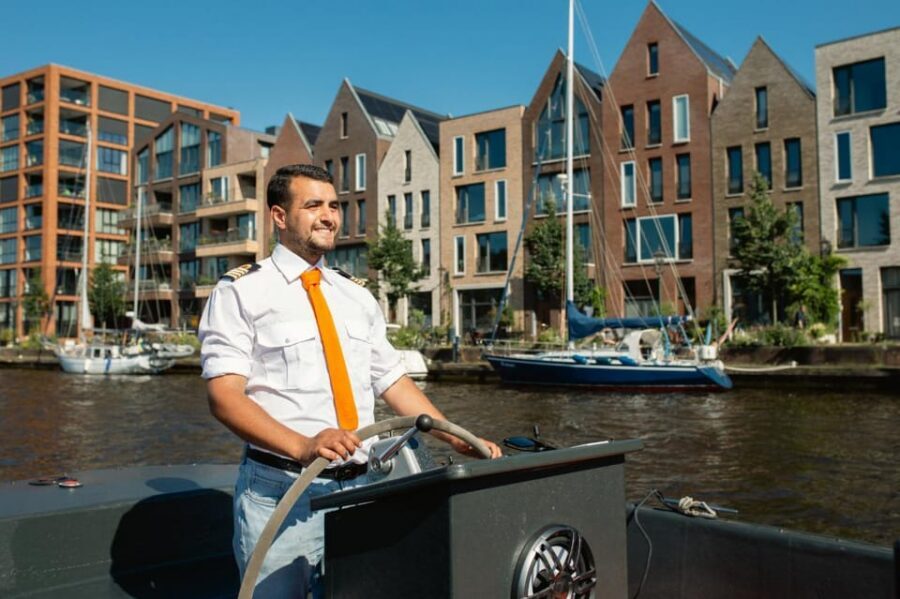 Haarlem: Sightseeing Boat Tour with Snacks and Drinks - FAQ