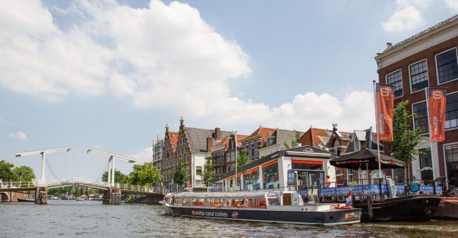 Haarlem: Sightseeing Canal Cruise through the City Center - Key things to know before you go