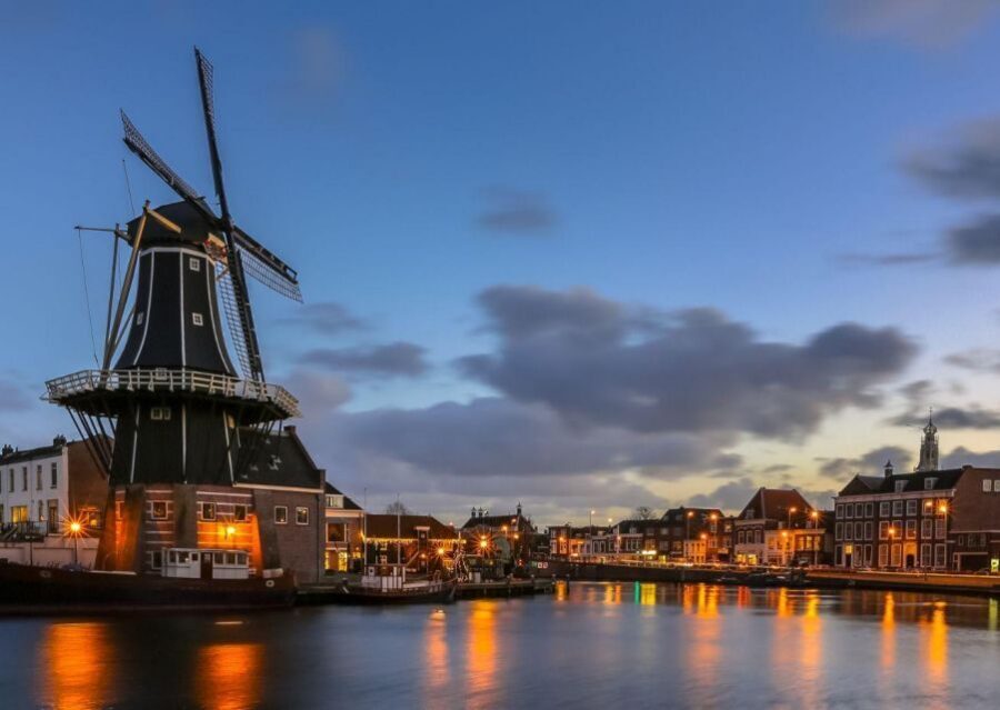 Haarlem: Sightseeing Canal Cruise through the City Center - Should you book this Haarlem canal cruise?
