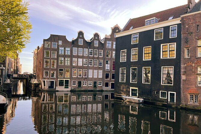 Historical Walking Tour, private with local Dutch guide - Weeping Tower: Medieval Amsterdam’s Watchtower Origins