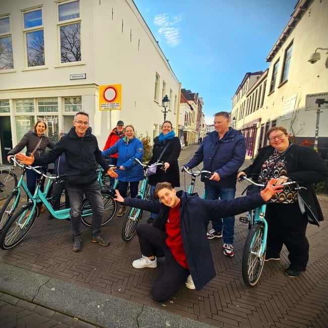 Interactive Safe 2,5hr Bike tour with Entertaining Guide - Key highlights worth planning around