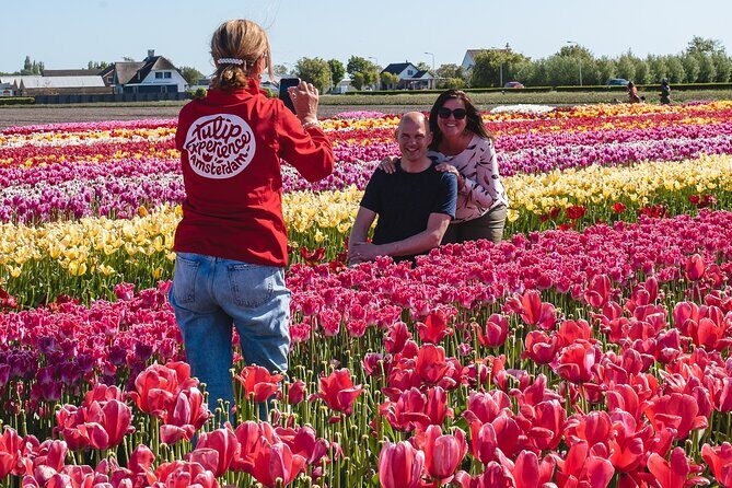 Keukenhof Gardens & Tulip Experience Tour from Amsterdam - Keukenhof Gardens: 32 hectares of paths, ponds, and planting design