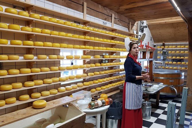 Keukenhof Skip-the-line Tickets: Countryside & Farm Private Tour - Volendam port time and the Edam flavors you might catch