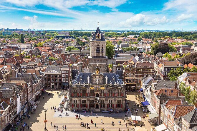 Kinderdijk Windmills and Delft Small-Group Tour from Amsterdam - Food, Drinks, and Comfort for a Full 8–9 Hours