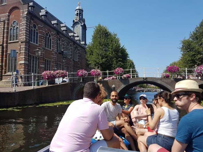 Leiden: Electric Boat Rental - Meeting Point: Aalmarkt 4 (Front of the Boats)