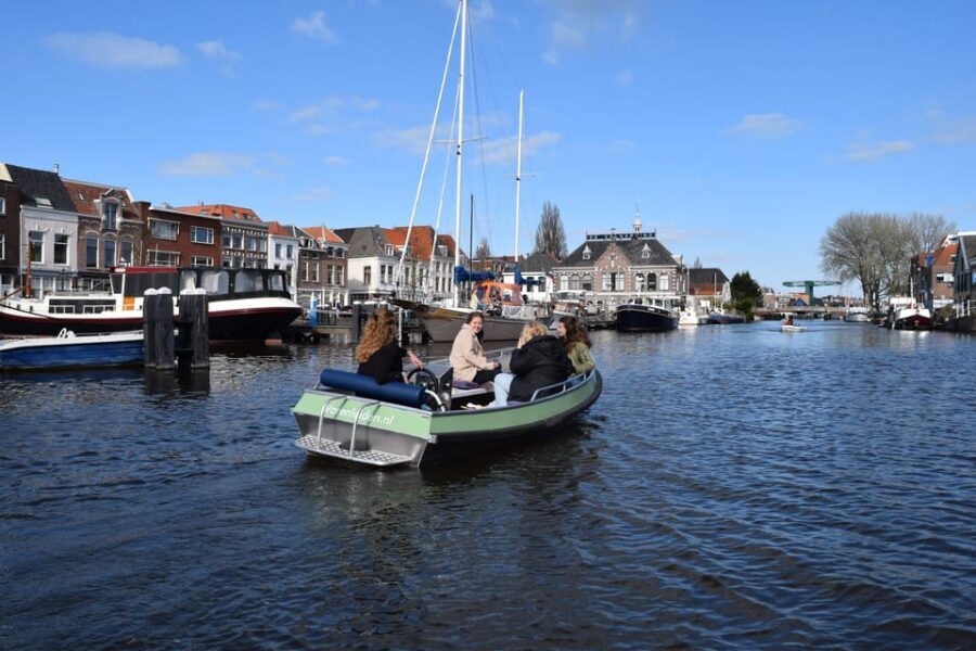 Leiden: Electric Boat Rental - Weather and Timing: When It Feels Best