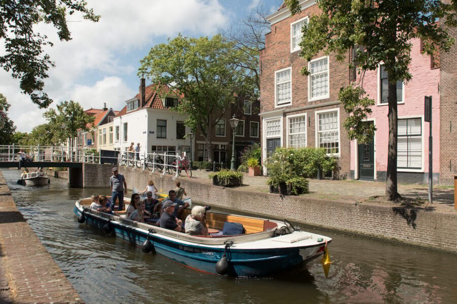Leiden: Guided City Canal Cruise - Quick planning details that actually matter