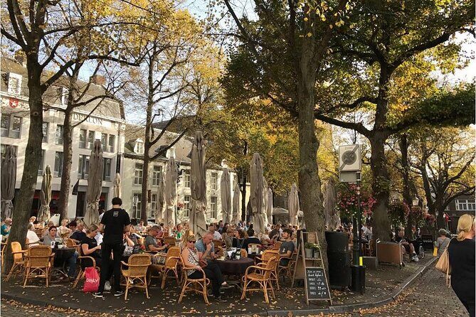 Maastricht Privat Sightseeing City Walk - Private Groups Up to 15: The Pace and Why It Matters