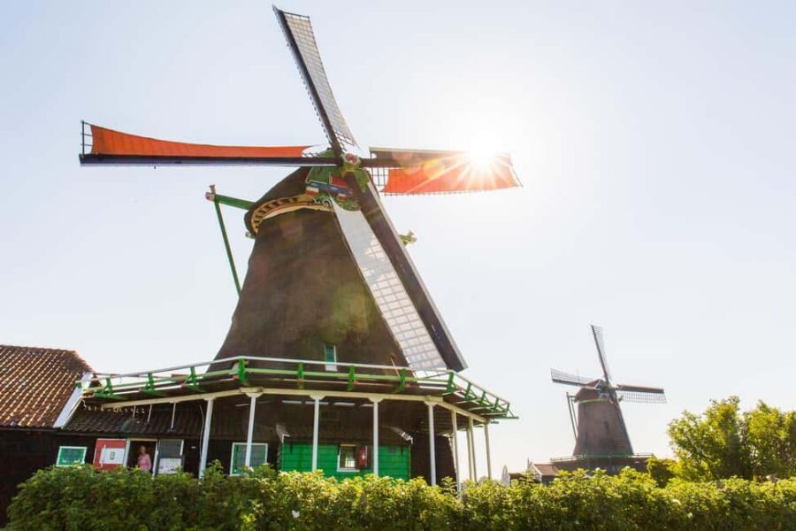 Marken, Volendam, and Edam Full-Day Tour from Amsterdam - Volendam and the Marken Express Boat Ride: Water Views and Quick Culture Time