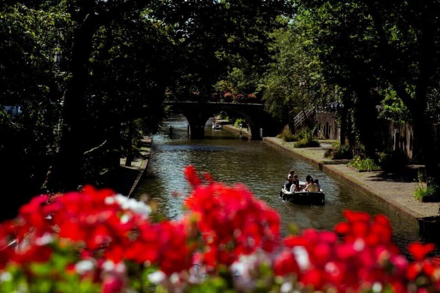 Our Utrecht City Tour (Limited group size & optional Lunch) - Finding Utrecht at Its Real Speed: Start at Stationsplein