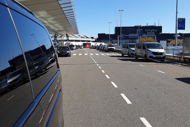 Private Airport Transfer to or from Schiphol Airport - Schiphol timing: the 70-minute free wait that buys you sanity