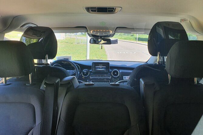 Private Airport Transfer to or from Schiphol Airport - On the road in Amsterdam: more than just driving
