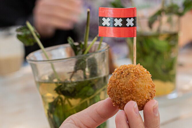 Private Amsterdam Red Light District and Food Tour (TOP RATED) - Guides and Group Energy: What Great Tours Look Like in the Real World