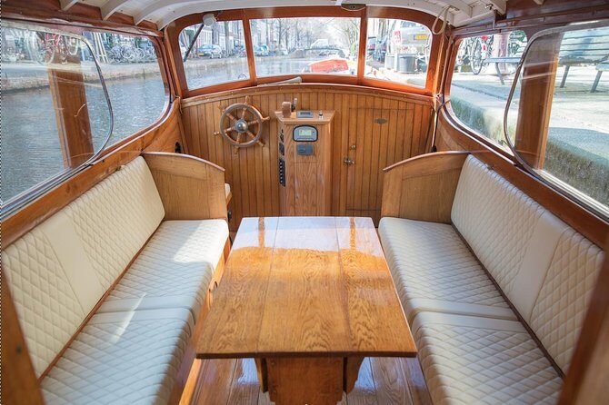Private Champagne Canal Cruise in Amsterdam - Meeting Point on Prinsengracht: Easy to Find, Easy to Return From