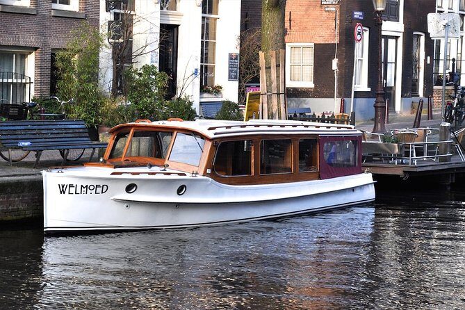 Private Champagne Canal Cruise in Amsterdam - What You Sip: Champagne, Semi-Open Bar, and Snacks That Feel Thoughtful
