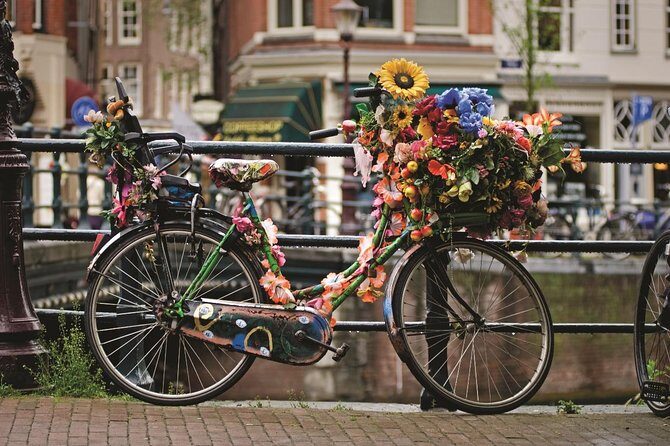 Private Tour: Amsterdam City Walking Tour and Canal Cruise - From Water Level: A 1-Hour Canal Cruise That Actually Helps You Understand the City