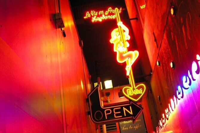 Red Light District Tour by Locals, Small Group (approx 4) - Why this Red Light District tour works (and why it feels different)