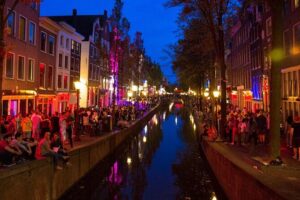 Red Light District Tour by Locals, Small Group (approx 4) - Stop by stop: what you’ll see and why each one matters