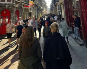 REDKULT: Red Light District & Historical City Center - Finding Your Guide at Beursplein 4 (and why it saves time)