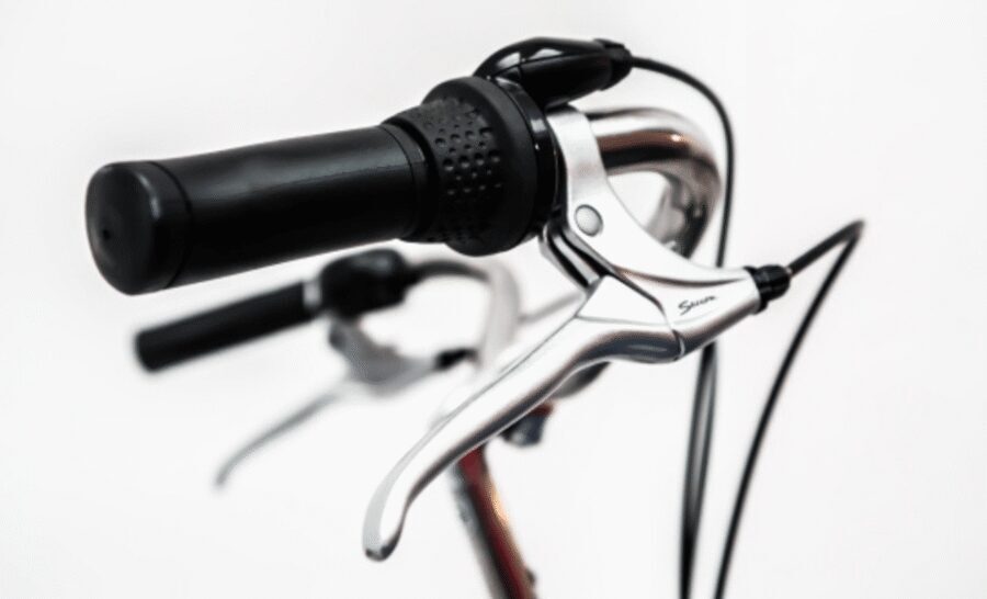 Rent a bike in Amsterdam | 1, 2, 3+ hours - Leidseplein and Rembrandtsquare: city energy with convenient access