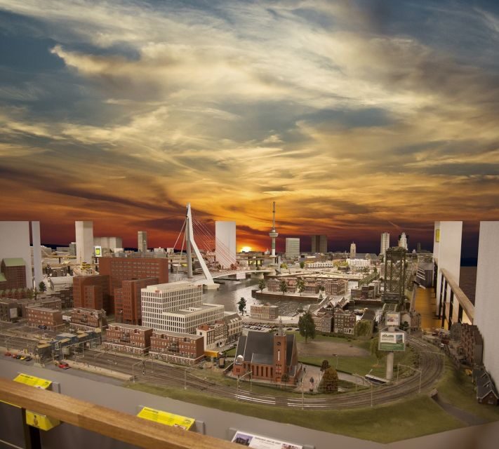 Rotterdam: Miniworld Rotterdam Entry Ticket - Dutch countryside between the city scenes