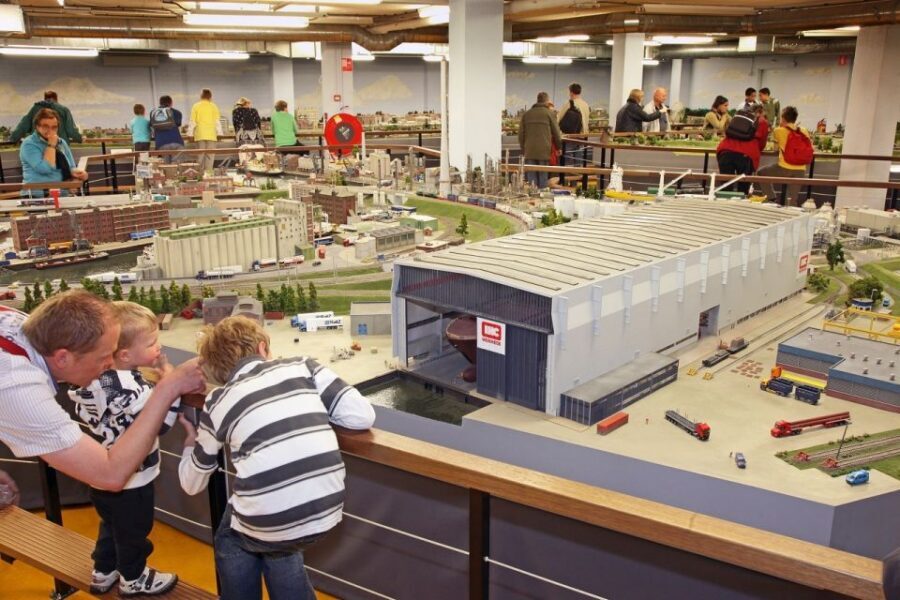 Rotterdam: Miniworld Rotterdam Entry Ticket - Cross the Channel to Great Britain in miniature