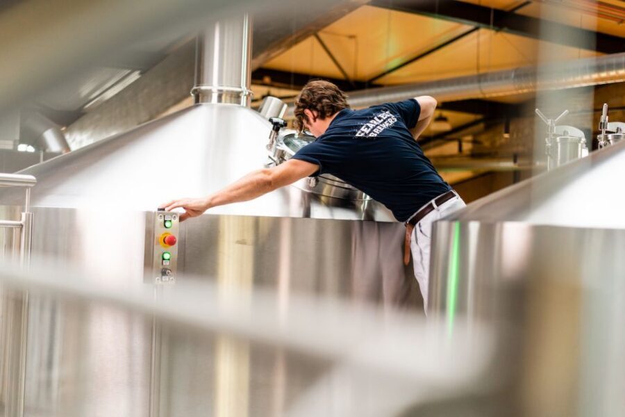 Rotterdam: Stadshaven Brewery Tour with Beer Tastings - Beer tastings: pick the 1-beer option or go for 3 with snacks