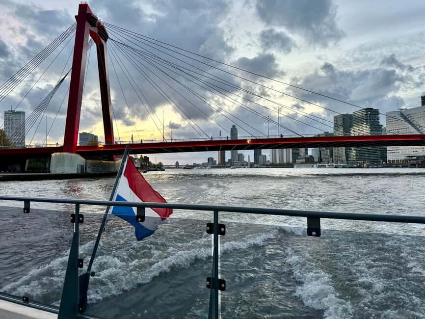 Rotterdam: Waterbus Ticket to Dordrecht and/or Kinderdijk - Quick hits: what makes this Waterbus ticket work