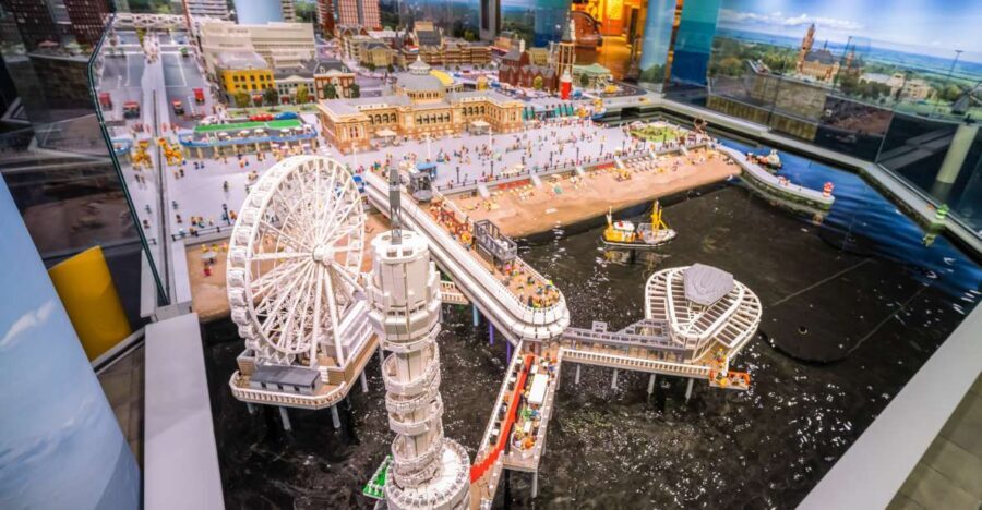 Scheveningen: LEGOLAND® Discovery Centre Entry Ticket - LEGO Friends, DUPLO® Park, and Pirate Island: a family mix that makes sense