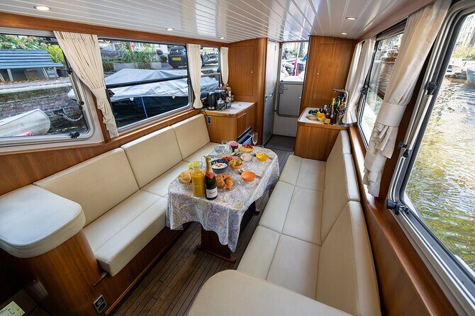 Small Group Boutique All-Inclusive Tour (max 12 p) With Captain - Canal-Cruise Reality Check: Why This Ride Feels Different