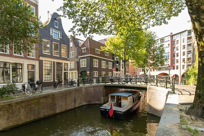 Small Group Boutique All-Inclusive Tour (max 12 p) With Captain - How the Captain Tailors Your Cruise Route