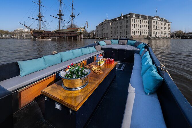 Small-Group Luxury Canal Cruise with Local Skipper - The Singel 250 meeting point: start where Amsterdam looks like Amsterdam