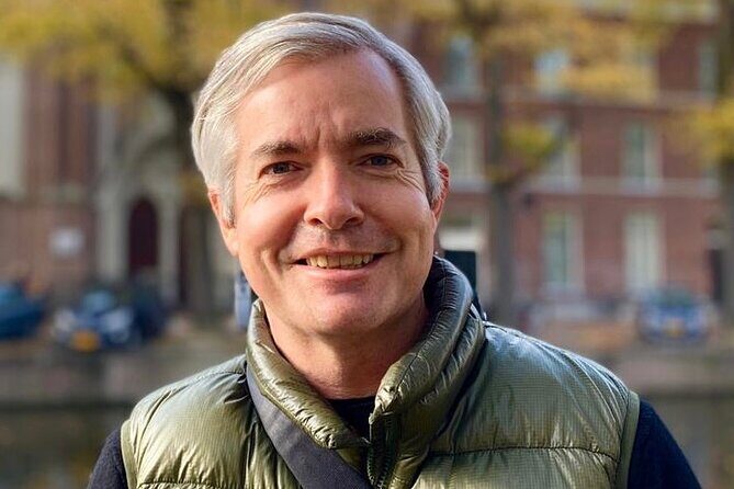 Small Group Walking Tour in Amsterdam with Friendly and Fun Guide - Guide Energy and Why the Tour Feels Easy