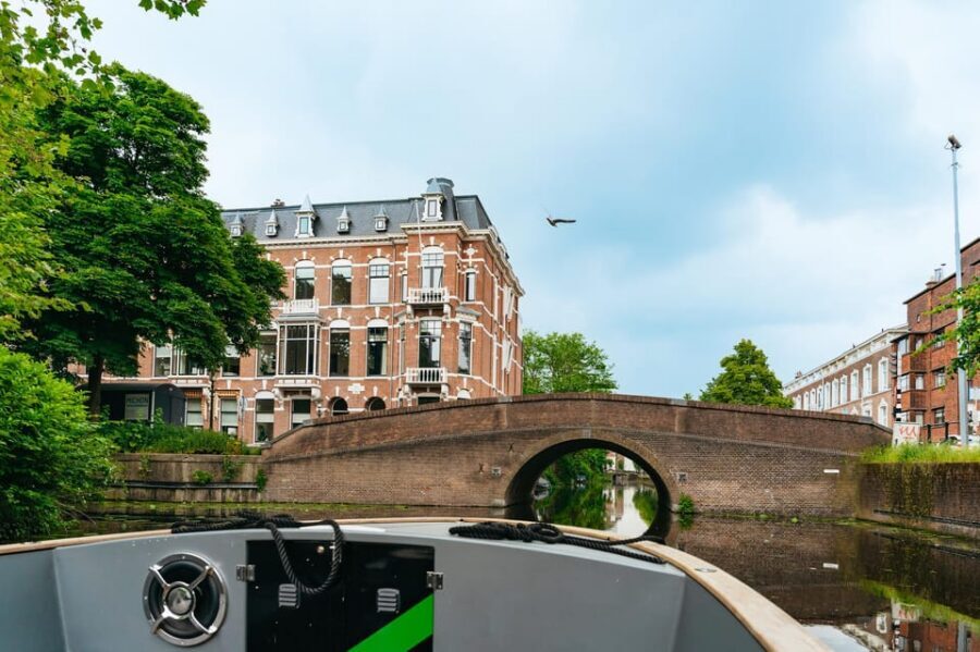The Hague: Canal Cruise with music from local artists - Who this cruise suits best